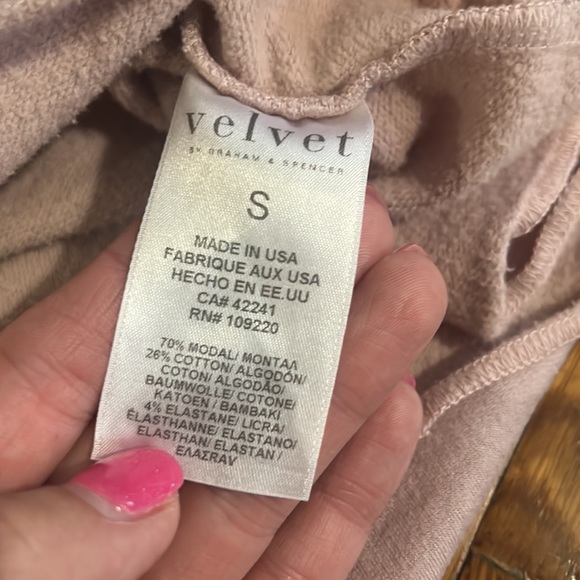 Velvet VLVT By Graham & Spencer Crewneck Sweatshirt 3/4 Length Sleeves - Picture 4 of 5